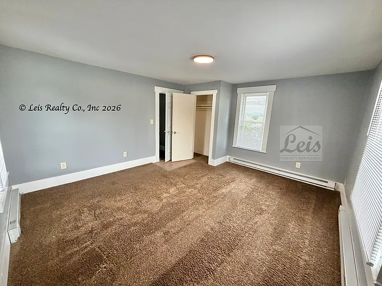 300 E Orchard St — Photo 8