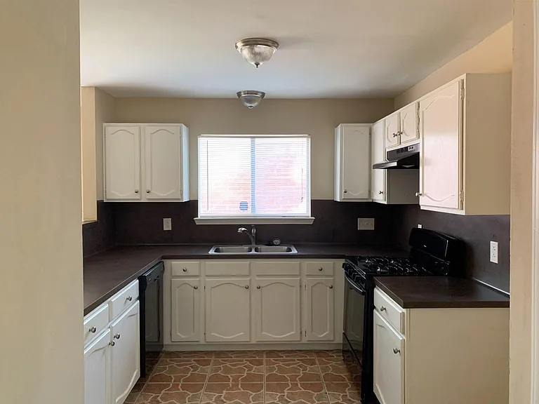 5922 Cinnamon Creek Cir — Photo 3