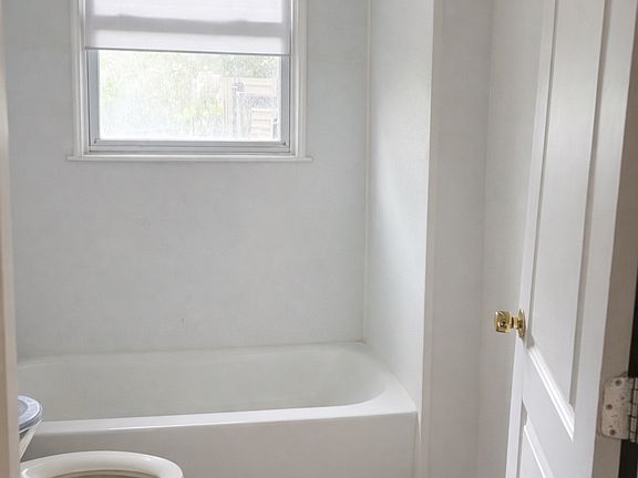 5th image of 1116 Lizardi St