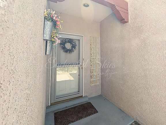 3rd image of 4016 Pasaje Pl NW