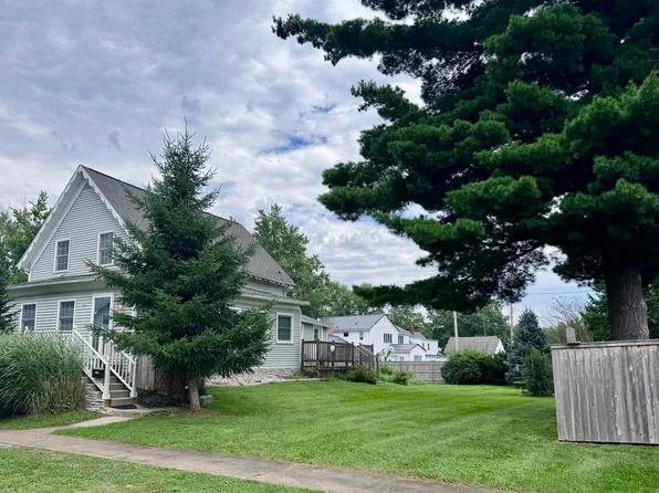 1010 Belmont St, Plymouth, IN 46563