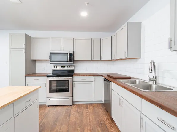 618 Live Oak St Unit 13, Blanco, TX 78606