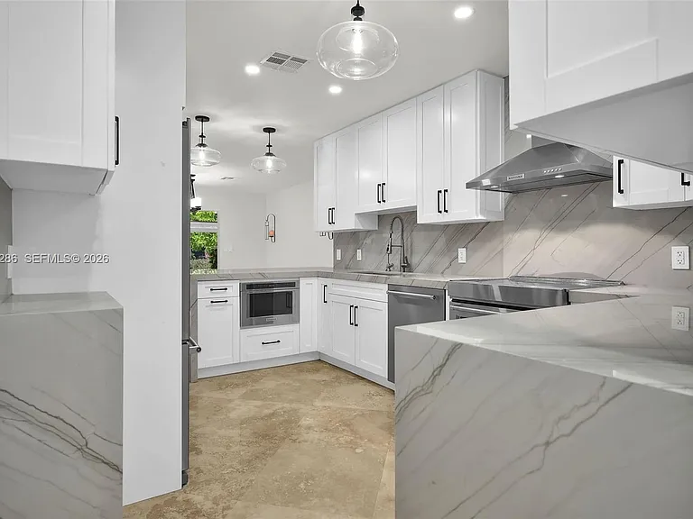 6820 SW 86th Ave — Photo 11