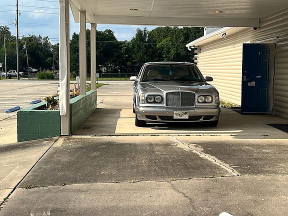 2nd image of 301 W Blue Springs Ave