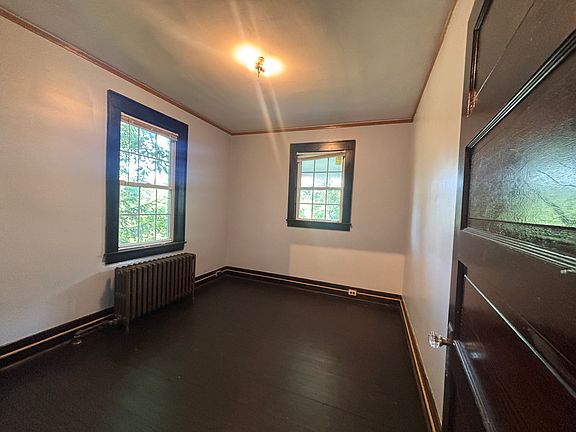 5th image of 317 Brockway Ave #3