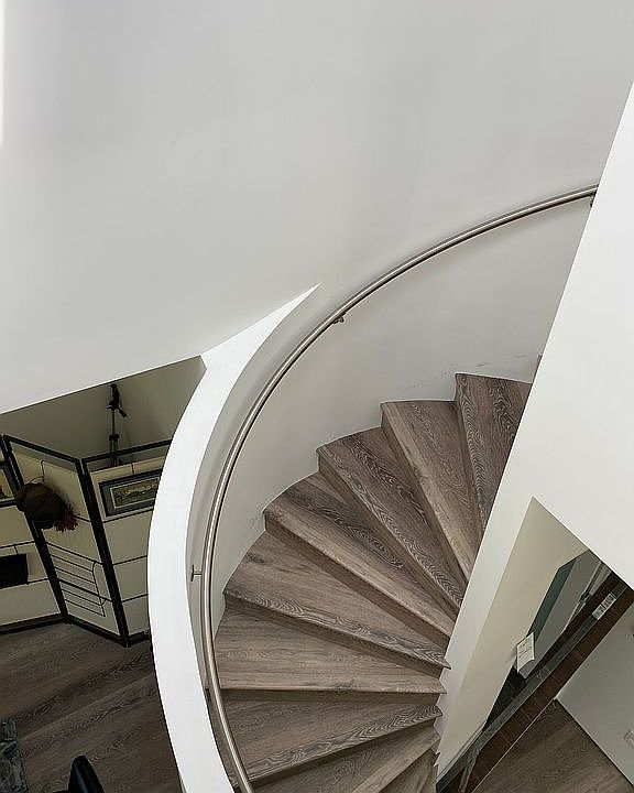 staircase to master bedroom