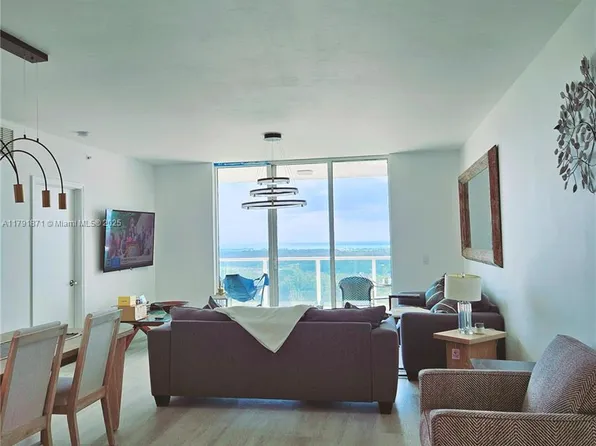 15051 Royal Oaks Ln APT 2202, North Miami, FL 33181