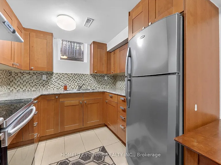 37 Elson St #BASEMENT — Photo 9