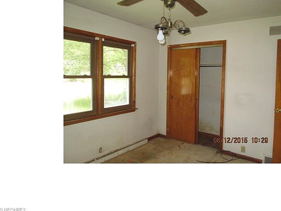 5th image of 141 Marion Ave