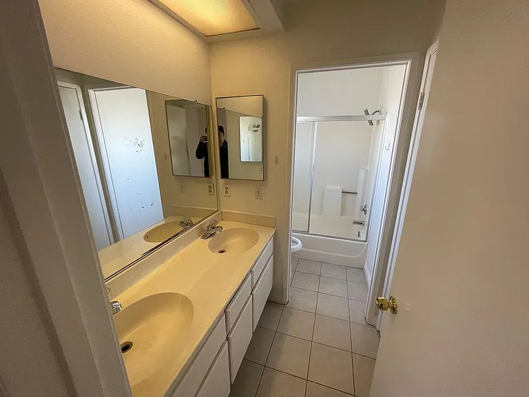 24399 Fiji Dr — Photo 11