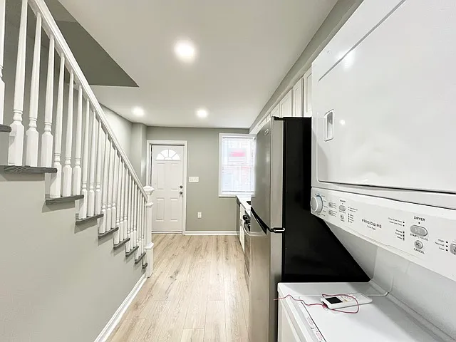935 S Belnord Ave — Photo 7