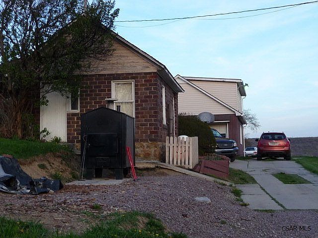 2nd image of 749 Woodstown Hwy