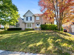 19234 Windridge Dr, Northville, MI 48167