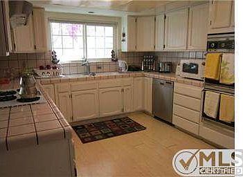 5th image of 22122 Martinez St