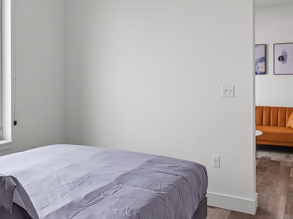 4th image of 5500 Pershing Ave #0