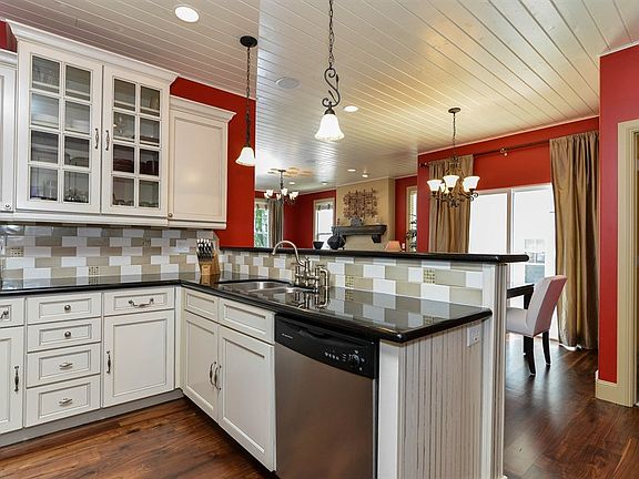3rd image of 14593 S Pebble Rose Dr