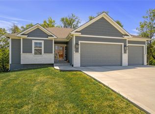 19935 W 221st St, Spring Hill, KS 66083