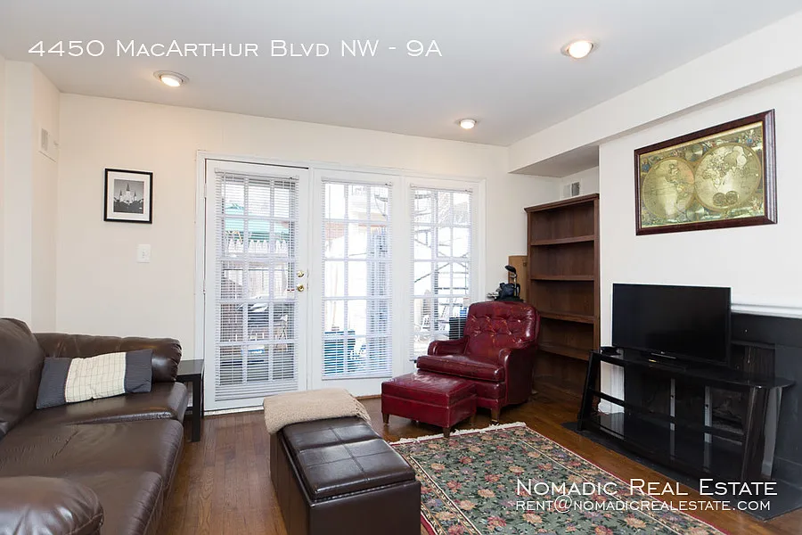 4450 Macarthur Blvd NW #9A