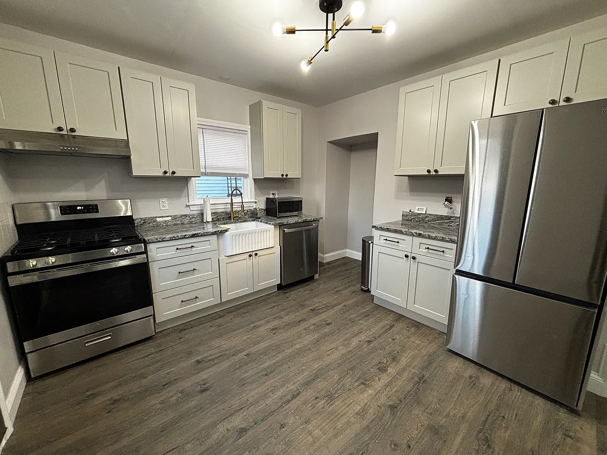 Building Photo - 546 Nantasket Ave #4