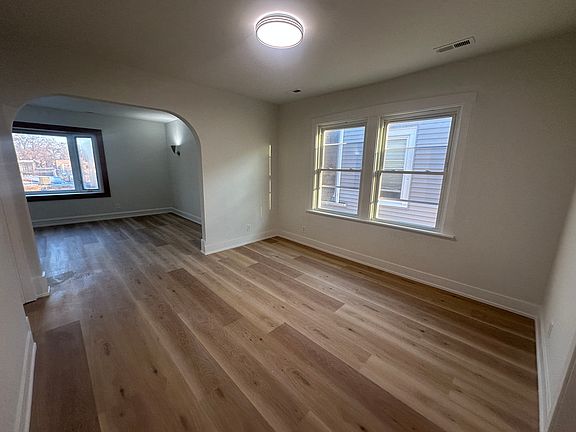 4th image of 5624 N Marmora Ave #3A