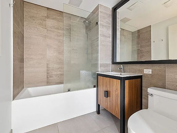 5th image of 1134 Fulton St APT 7T