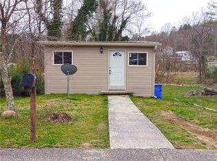 301 Oakdale St, Brevard, NC 28712