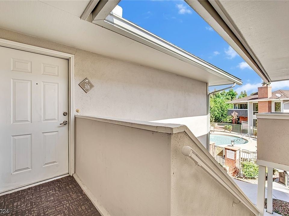 1st image of 778 Oakmont Ave Unit 306