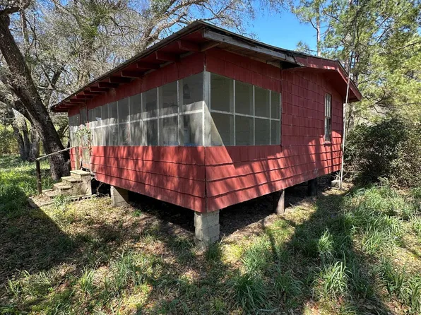 4193 Merrill Rd, Lucedale, MS 39452
