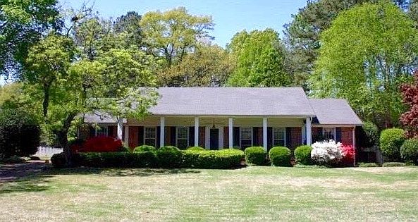 1st image of 355 Edenwood Dr