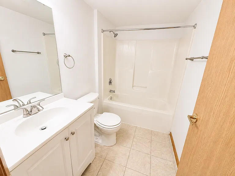 35 Hart Rd #1 — Photo 6