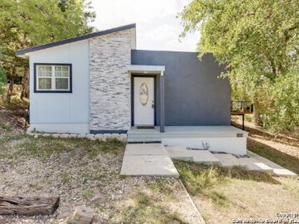 1576 Enchanted River Dr