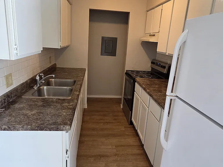 1128 Sunset Ln #4 — Photo 13