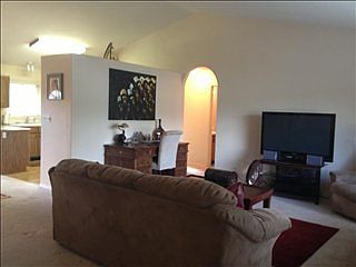 2nd image of 810 Eastland Park Dr