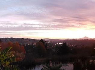 25245 SW Petes Mountain Rd, West Linn, OR 97068