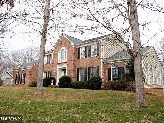 2nd image of 10749 Bridlerein Ct