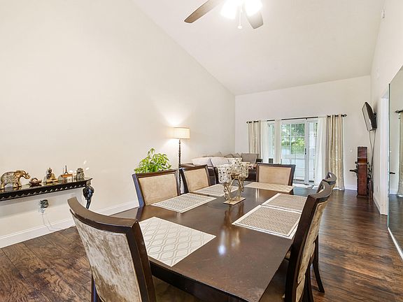 4th image of 1642 SE Green Acres Cir #F103