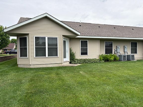 3rd image of 307 Aspenwood Dr