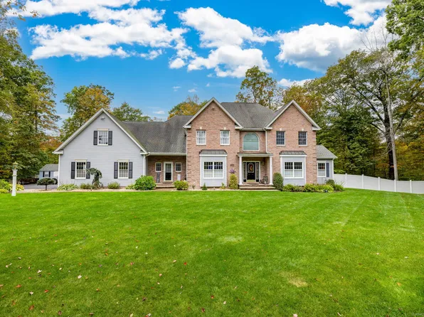 335 Pennwood Place, Bristol, CT 06010