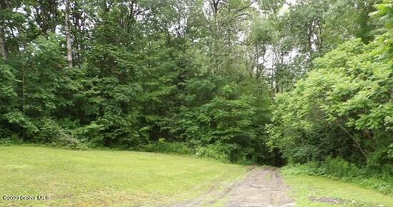 5th image of 296 Goewey Road