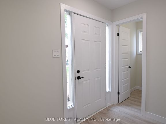 2nd image of 1048 Mahogany Rd