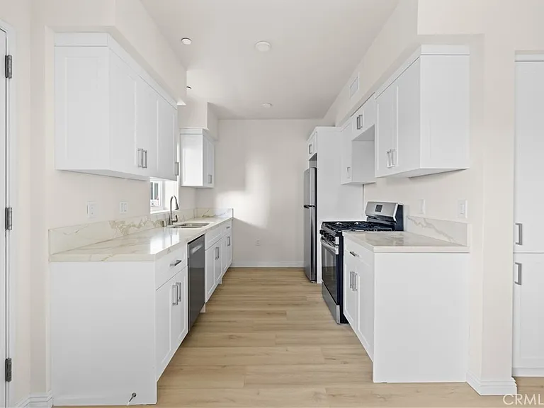 1818 S Norton Ave #201 — Photo 10