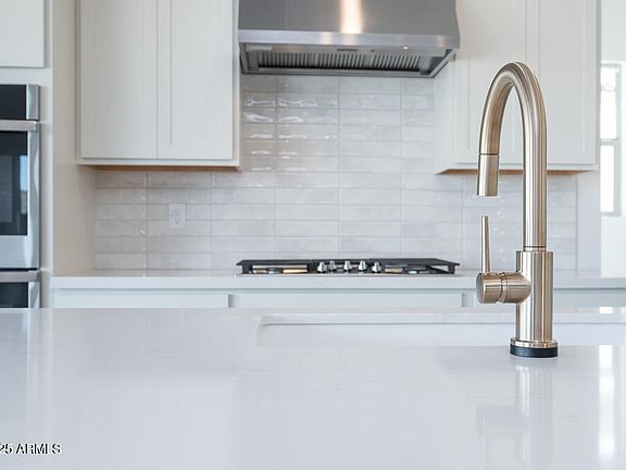 3rd image of 1278 E PRESCOTT Street