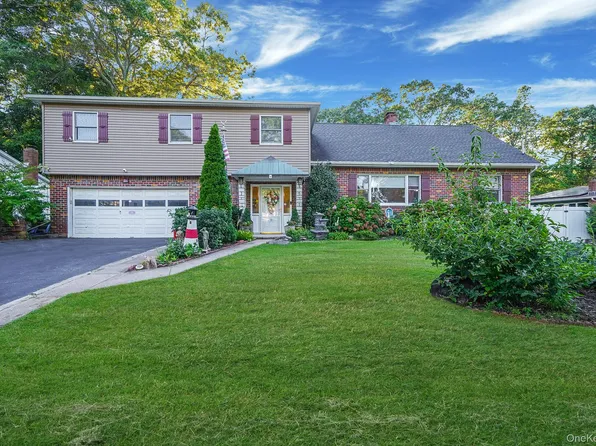 12 Water Road, Rocky Point, NY 11778