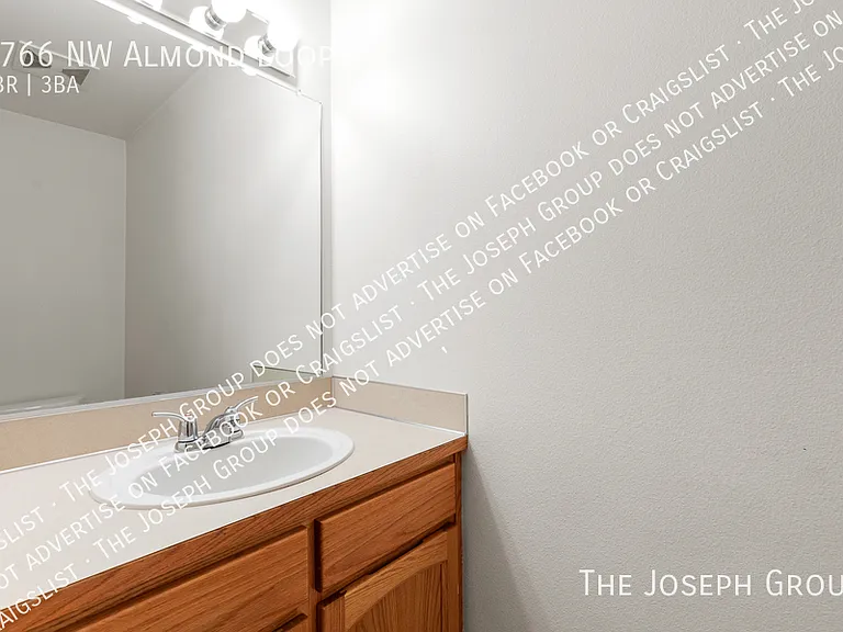 1766 NW Almond Loop — Photo 15