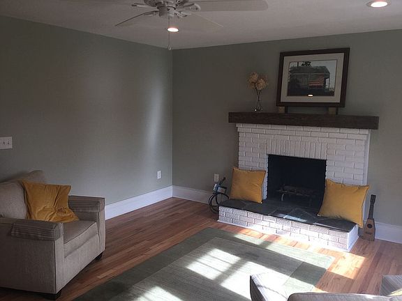 3rd image of 165 Excelsior Ave