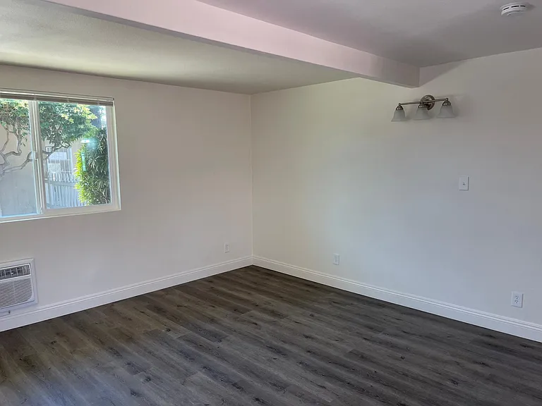 2833 N West Ave #2833 — Photo 10