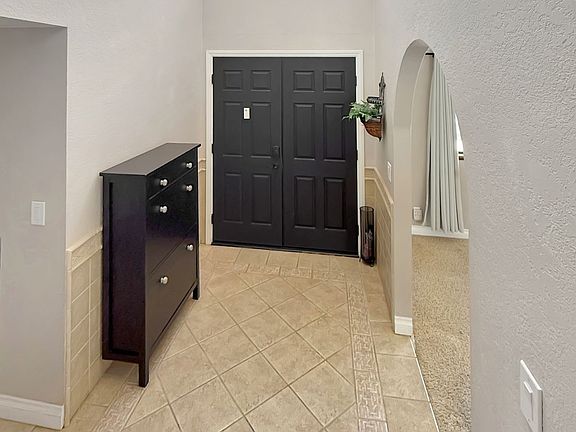 4th image of 705 Sonja Ave