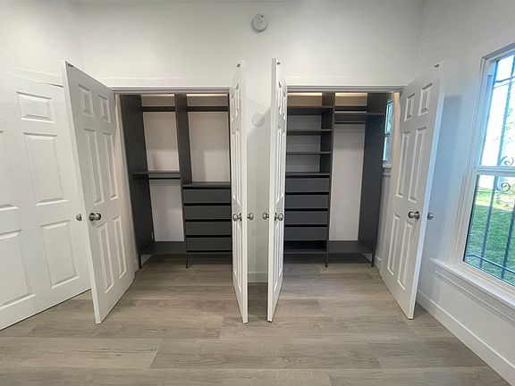 5th image of 607 N Plymouth Blvd #4