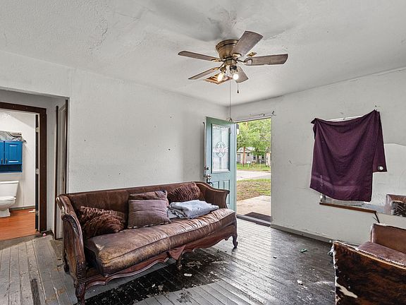 5th image of 1130 Gravel St