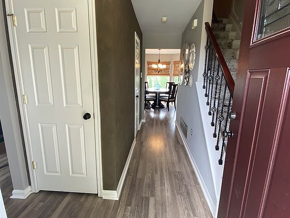 5th image of 1090 Breckenridge Ln